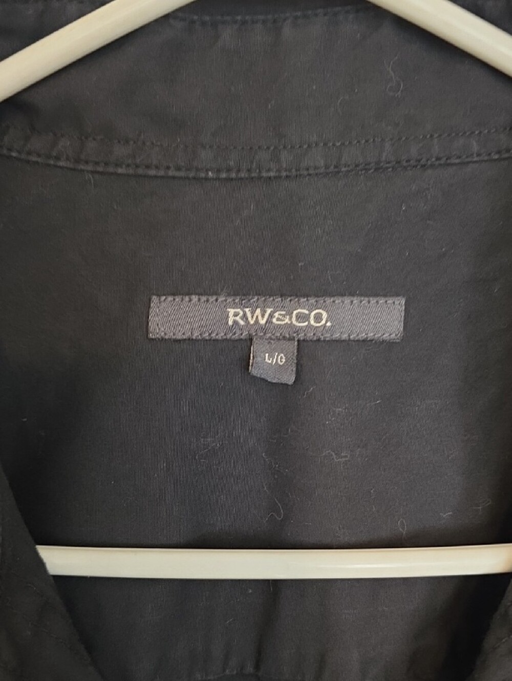 RW&CO. Men's Black Short-Sleeve Button-Down Shirt with Zip Chest Pockets - Picture 2 of 6